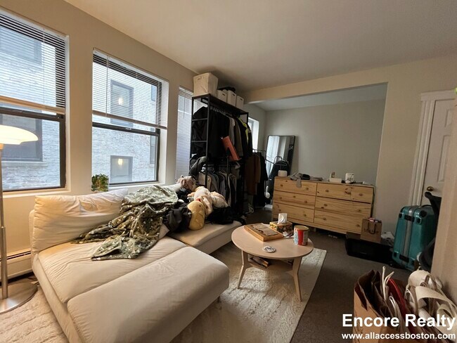 Foto del edificio - 843 Beacon St