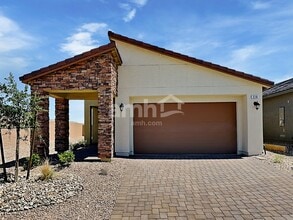 Building Photo - 518 Silverbell Fls Pl