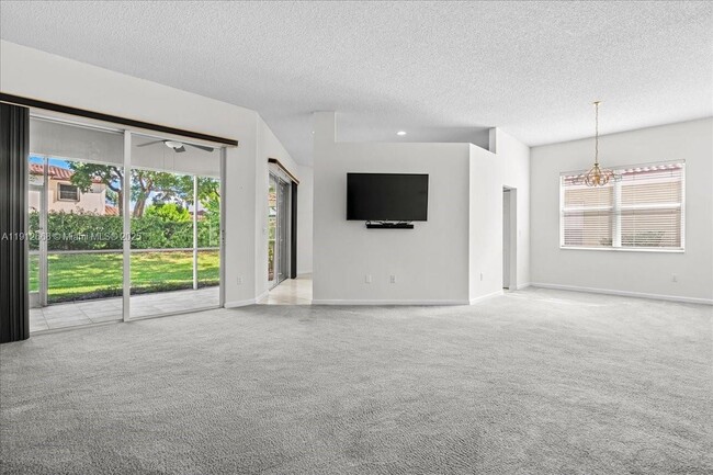 Building Photo - 2675 SE 4th Pl