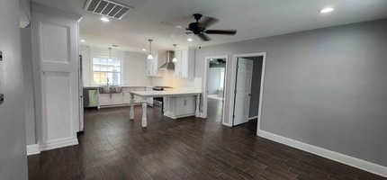 Building Photo - 105 Mable St Building Photo - 105 Mable St