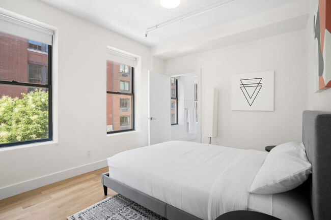 Foto del edificio - 517 W 45th St