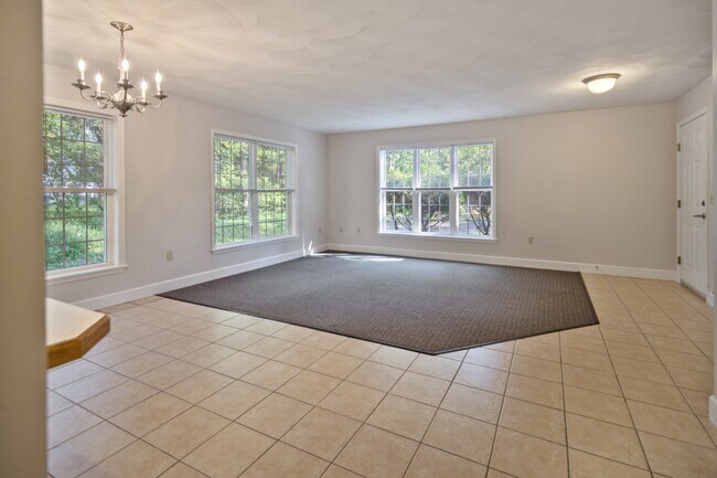 Living Room-3 - 820 Hanshaw Rd