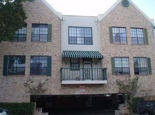 Building Photo - 2300 Leon St