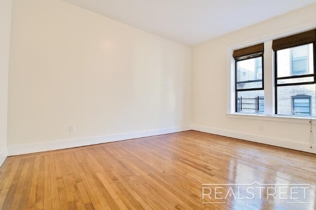 Building Photo - Magnificent 1 Bed Across the St from Prospect Park!