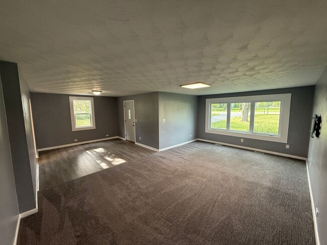 Building Photo - 7149 Stellhorn Rd