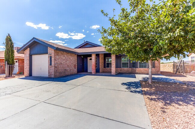 Building Photo - Classic Eastside Rental Home in the Horizon Manor subdivision, just minutes to I-10.
