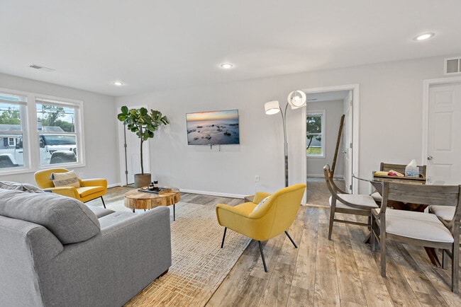 Foto del edificio - 6532 Summerton Way