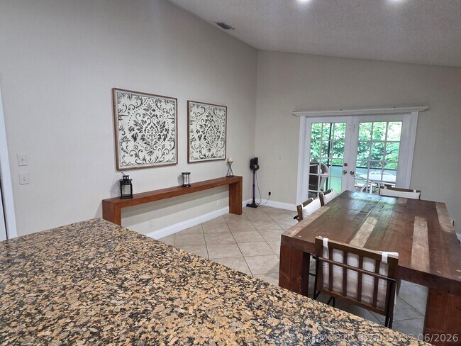 Foto del edificio - 4170 NW 6th St