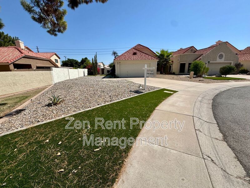 Primary Photo - 537 N Red Rock St