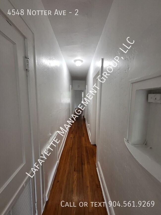 Foto del edificio - 4548 Notter Ave