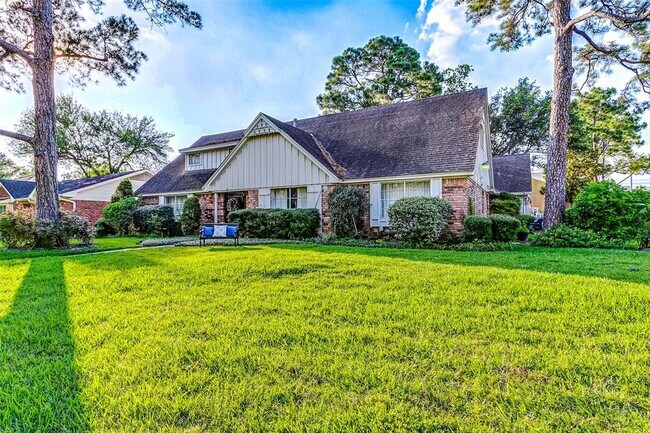Building Photo - 12402 Barryknoll Ln
