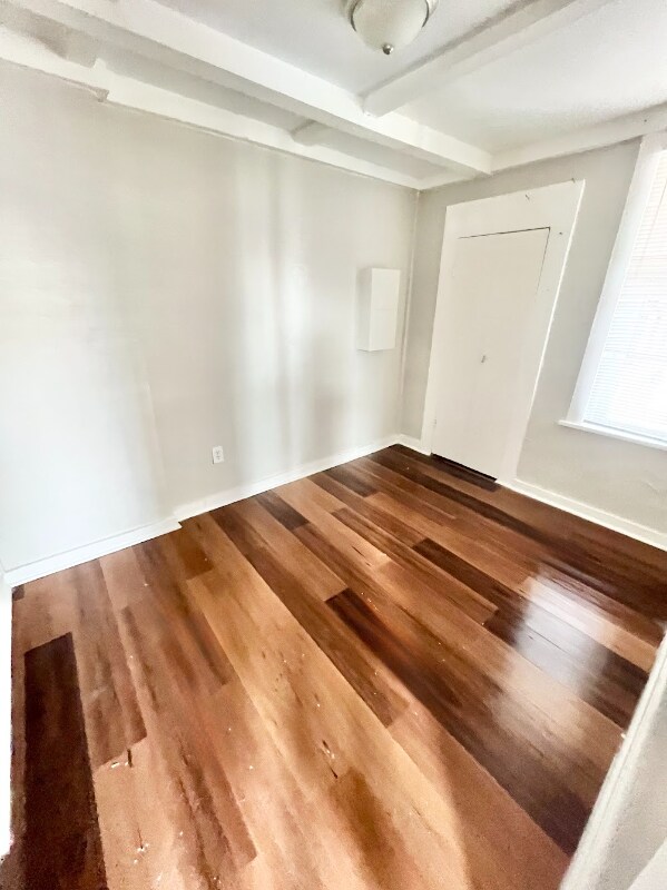 Foto del edificio - 1230 E Evans Ave