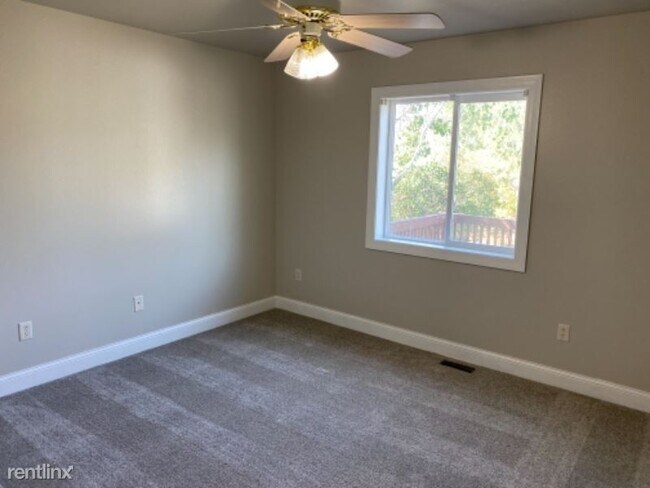 Building Photo - 4 br, 2 bath House - 1738 Bench Blvd