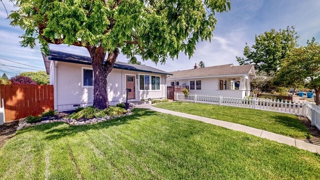 Building Photo - Bright Newly Refurbished Two Bedroom One Bath Single Family Home
