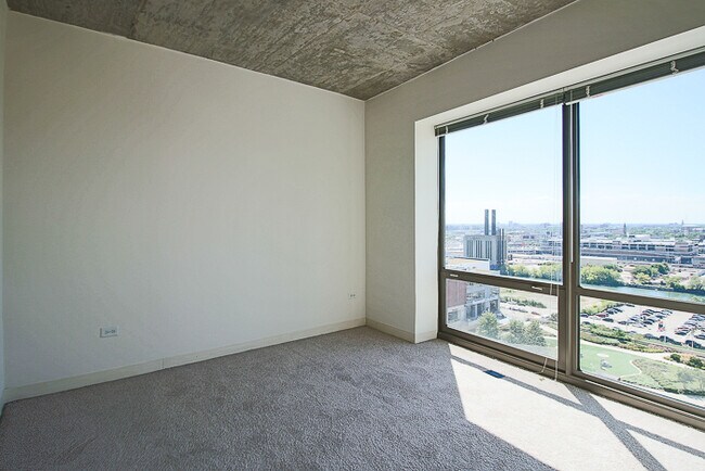 Foto del edificio - 755 S Clark St