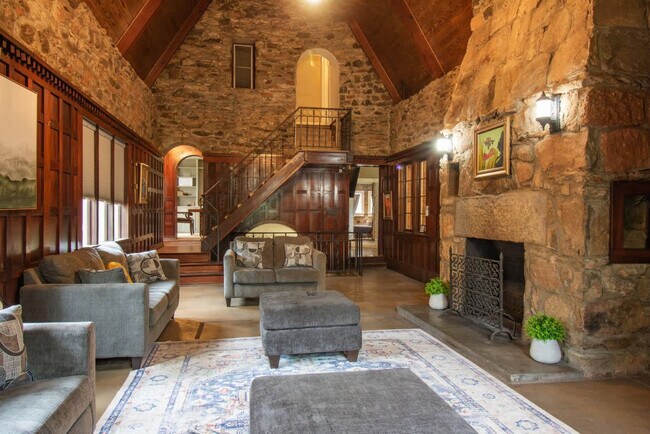 Foto del edificio - 1414 Dinglewood Dr