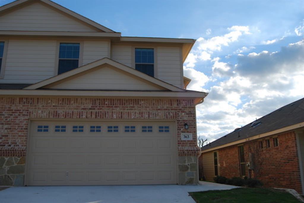 363 Orbit Dr, Lavon, TX 75166 Townhome Rentals in Lavon TX