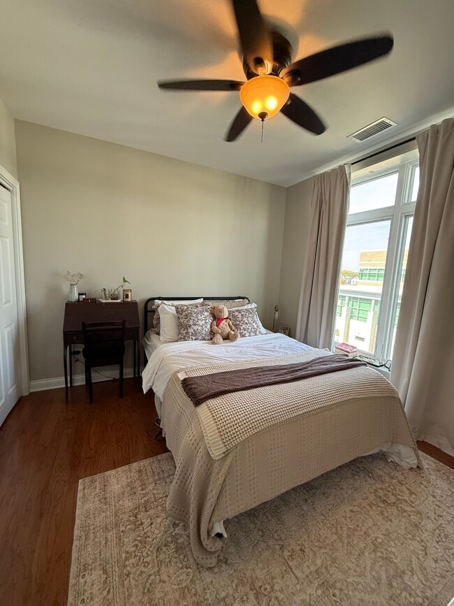 Building Photo - 140 S River St