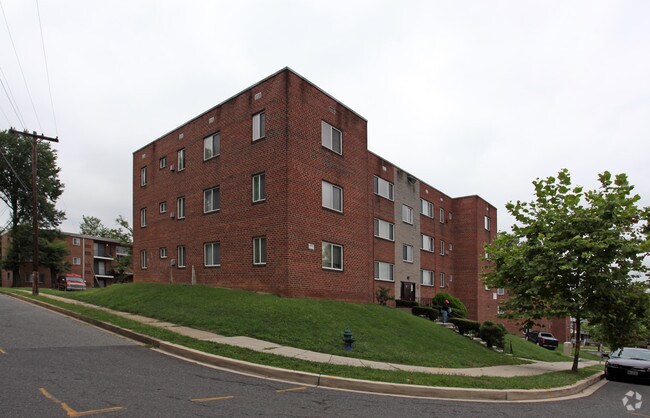 Building Photo - 1958 19th Pl SE