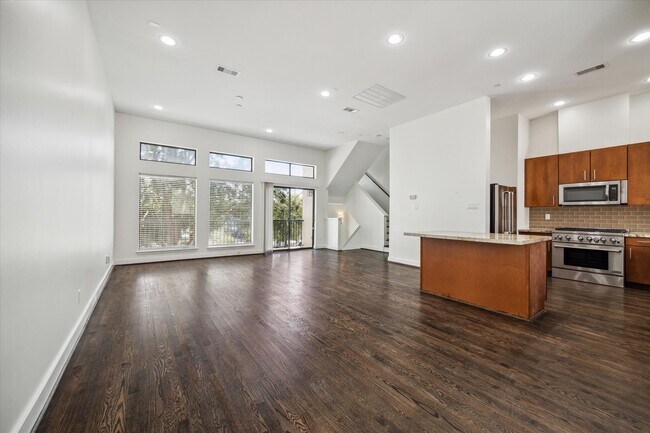 Foto del edificio - 1316 Welch St