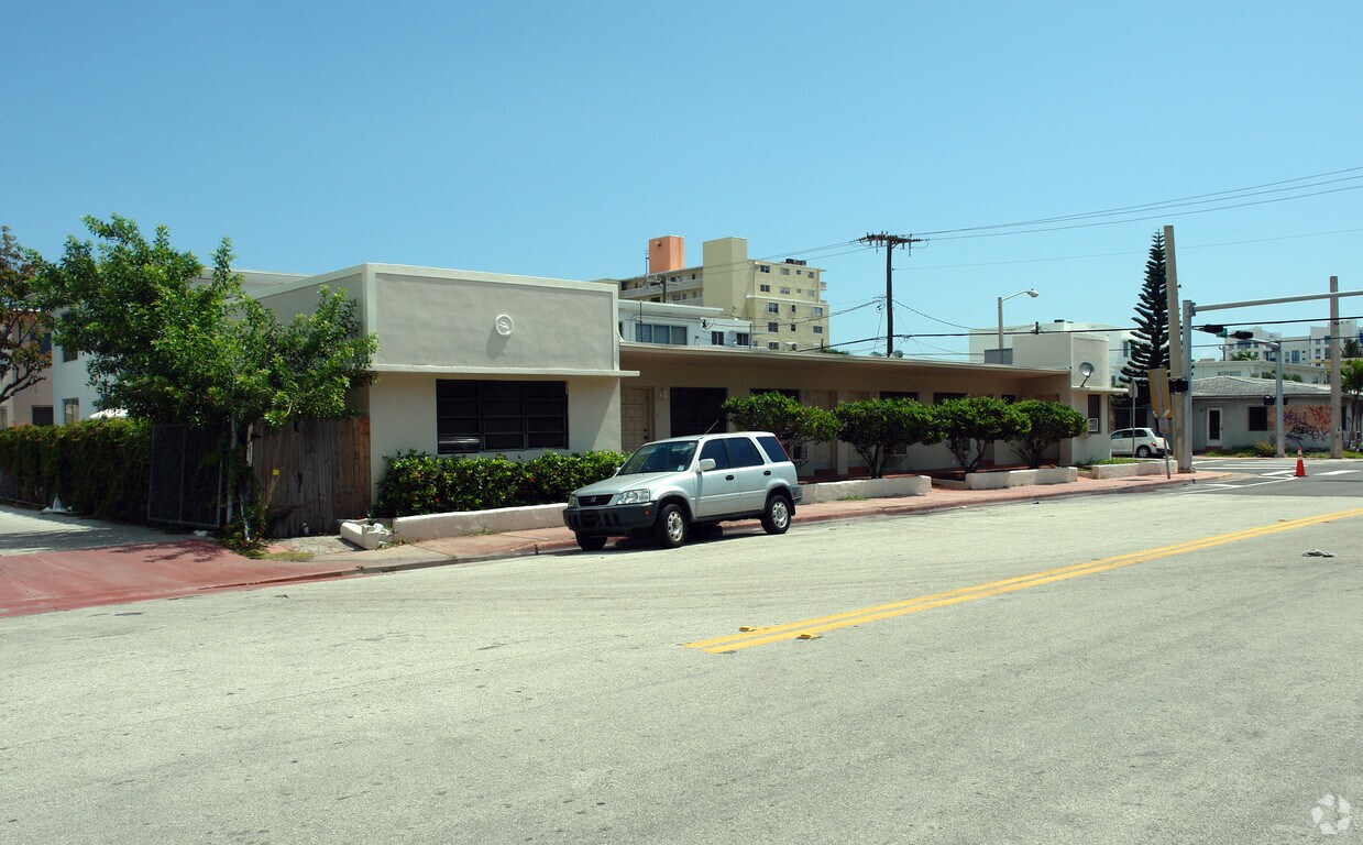 Foto del edificio - 7500 Dickens Ave