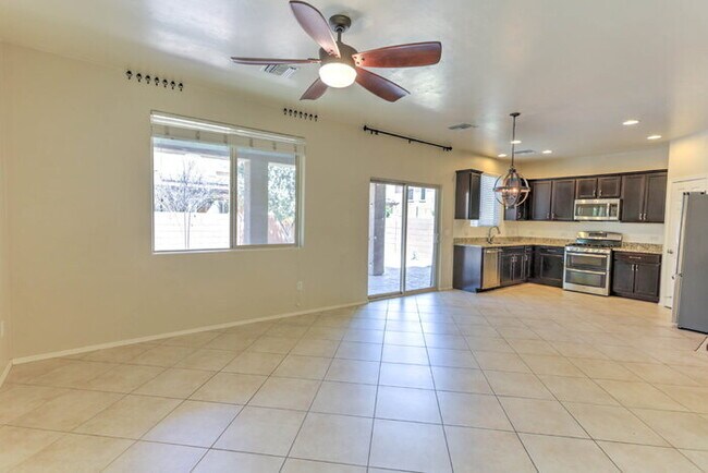 Building Photo - **$500 move-in credit* Rancho Sahuarita