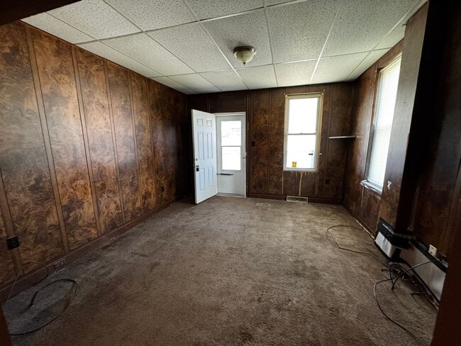Building Photo - 2 Bdrm, 1 Bath Half House