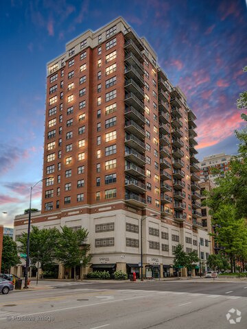 Building Photo - 5 E 14th Pl