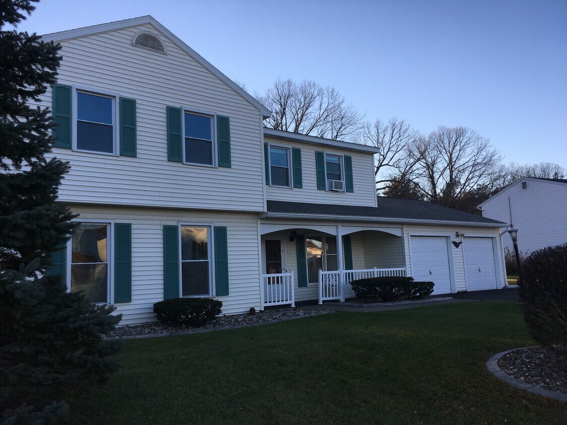 11 Hanover Dr Unit 13 Hanover, Delmar, NY 12054 Apartments in Delmar