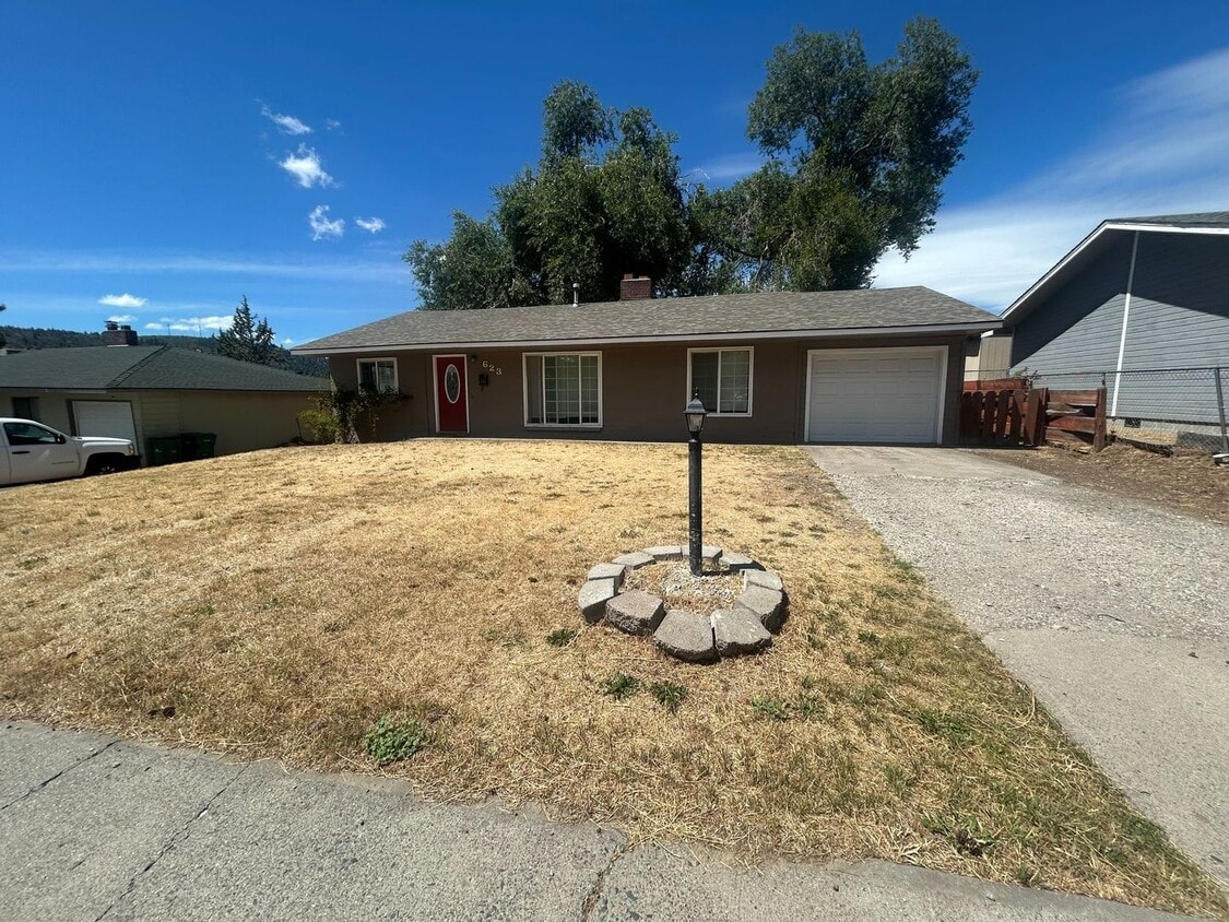 Primary Photo - 623 Roosevelt St