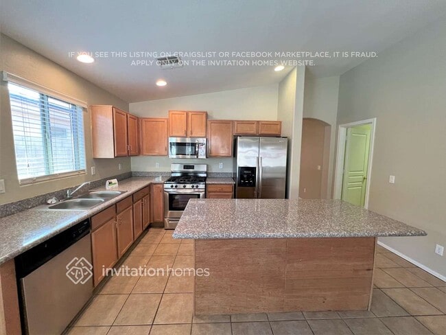 Building Photo - 46092 W Tulip Ln