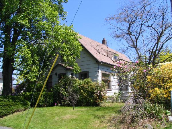 Primary Photo - 2330 Cornwall Ave