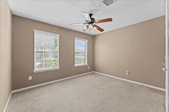 Building Photo - 15107 Summer Sunset Dr