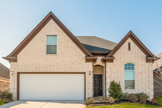 Building Photo - 7879 Ridgedale Dr