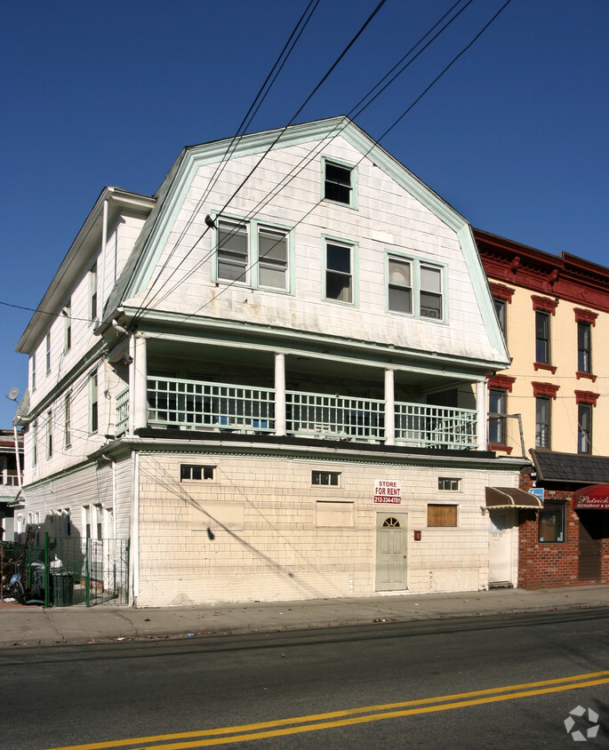 Primary Photo - 112-22 Rockaway Beach Blvd