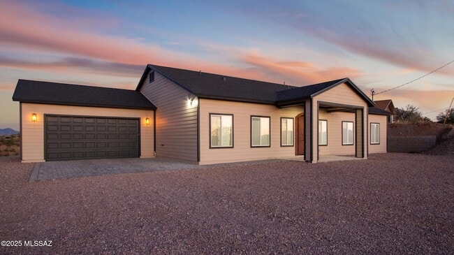 Building Photo - 1251 Avenida Gandara