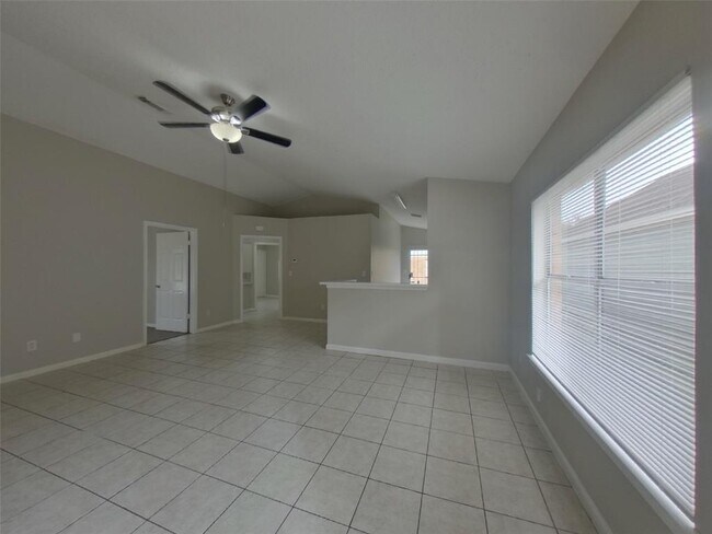 Building Photo - 3230 Boynton Dr