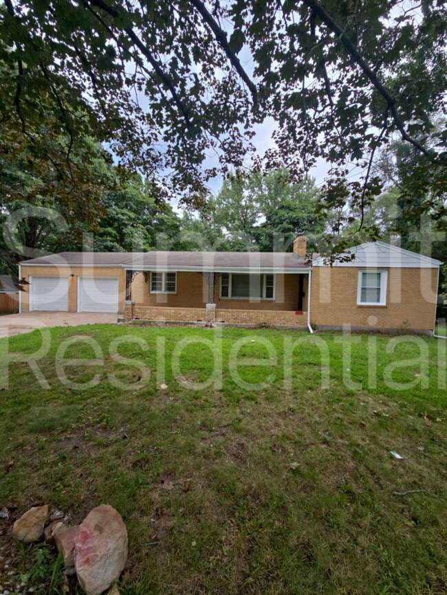 Foto del edificio - 5353 Blue Ridge Blvd