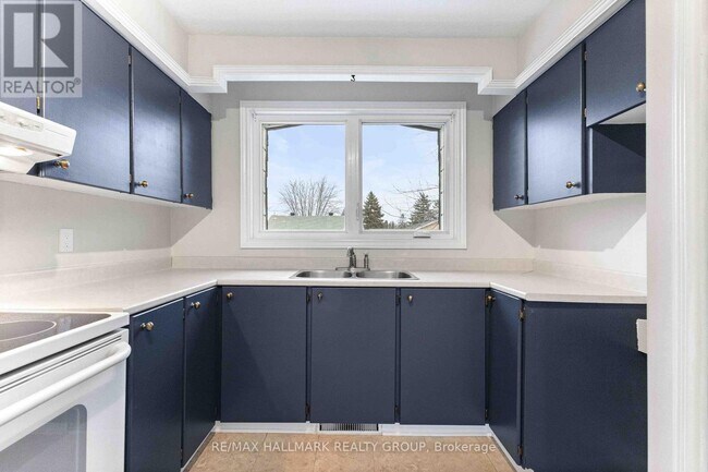 Building Photo - 1318 St. Jean St