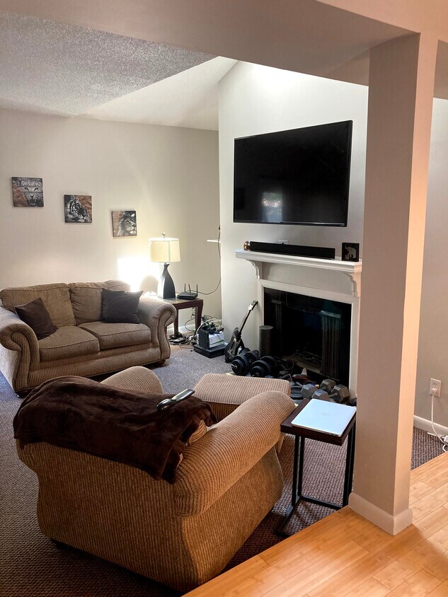 Living Room - 541 Cypress Rd
