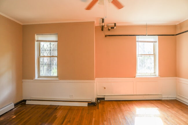 Building Photo - 4137 N Keystone Ave