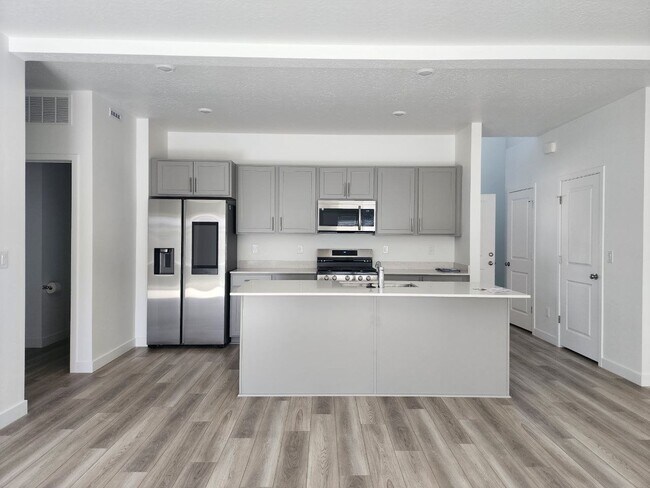 Foto del edificio - 1553 Charmer Ln