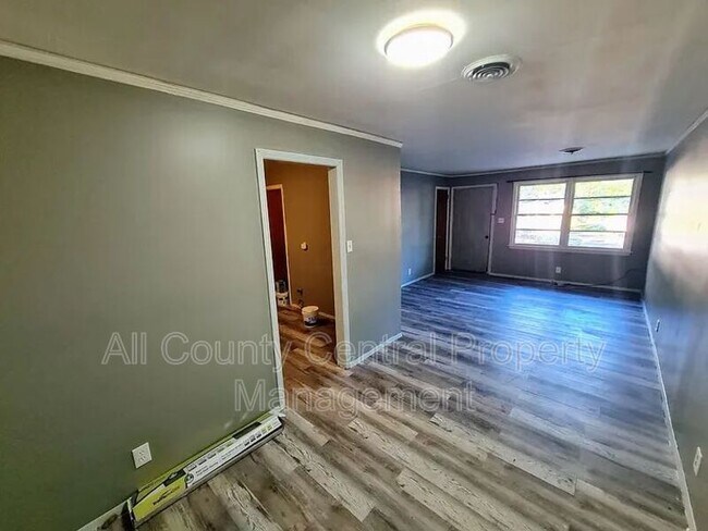 Foto del edificio - 3346 Bedford Ln