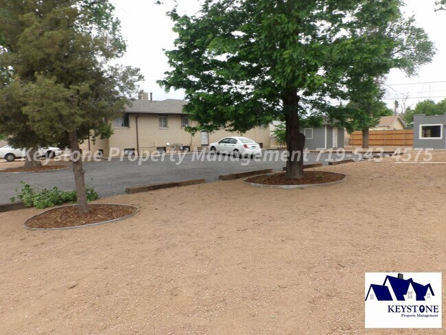 Foto del edificio - Charming Southside Victorian Tri-plex - Ap...