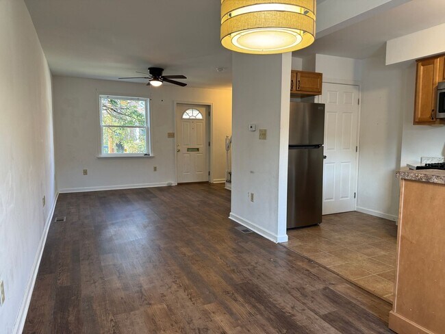 Foto del edificio - 554 Hand Ave