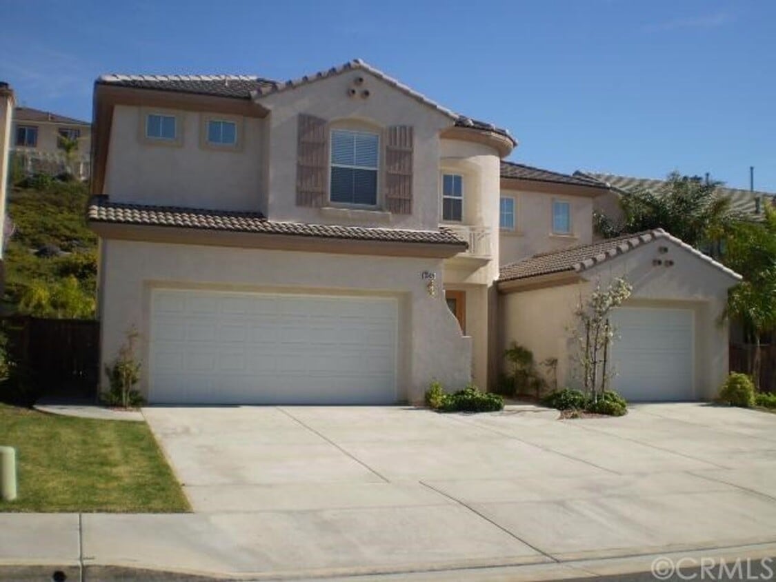 Primary Photo - Large 4 BR + Office/Den in Gated Comunity - South Temecula