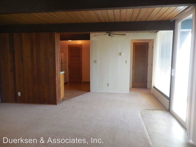 Building Photo - 1415-955 NW Highland Dr