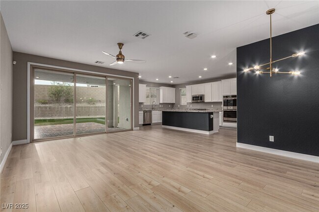 Building Photo - 759 Rogue Wave St