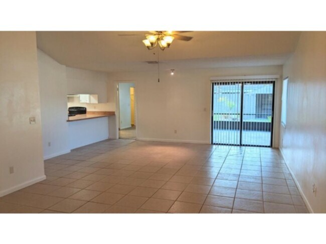 Building Photo - 3 Bedroom House, Palm Coast   www.WeRentSu...