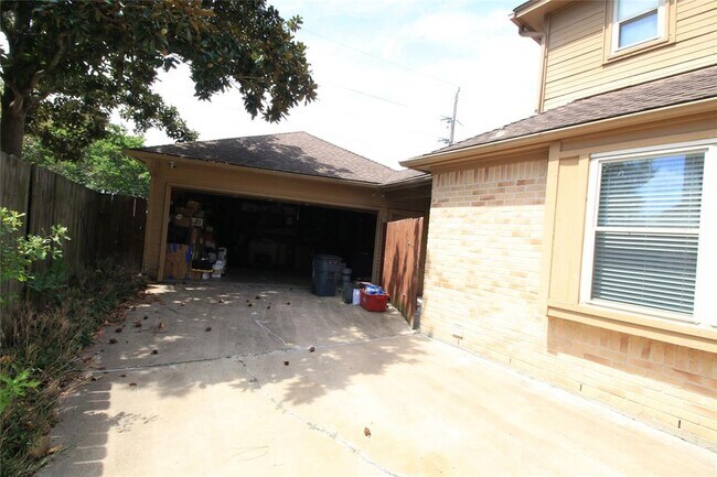 Building Photo - 20642 Prince Creek Dr